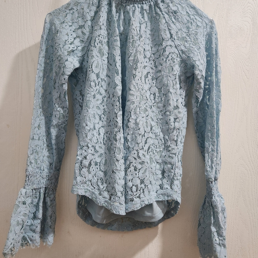 XS Bar III Long Sleeve  Blue Flower shirt